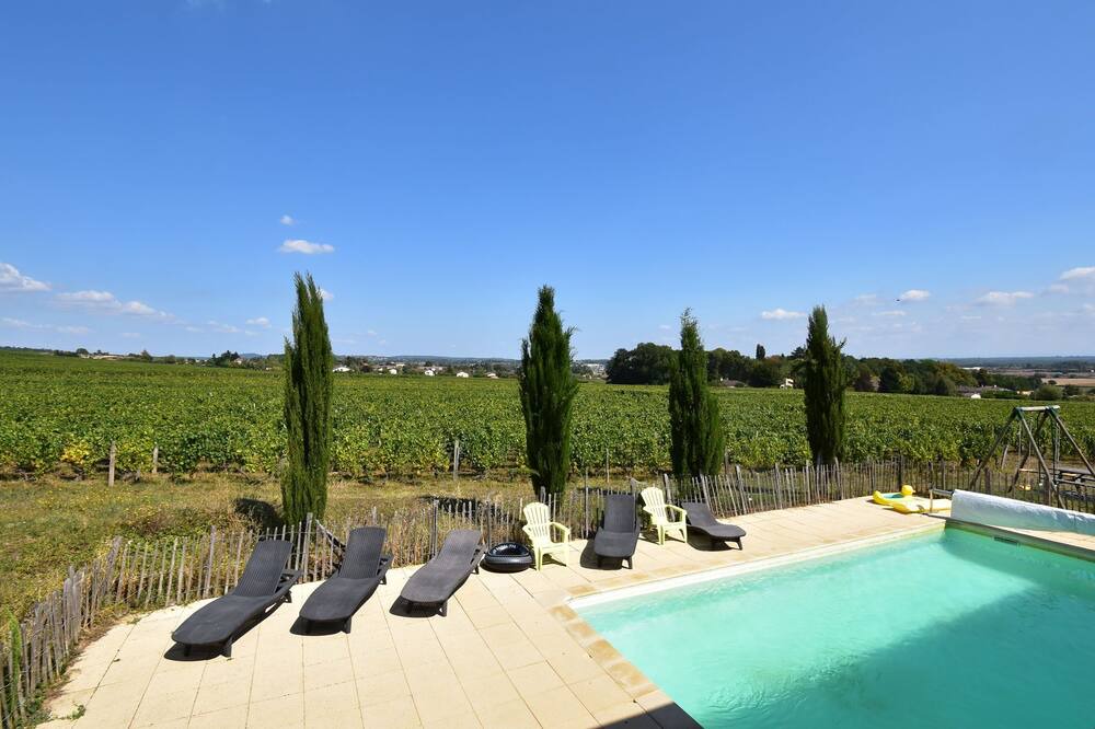 Photo of Outdoor in Chaintre