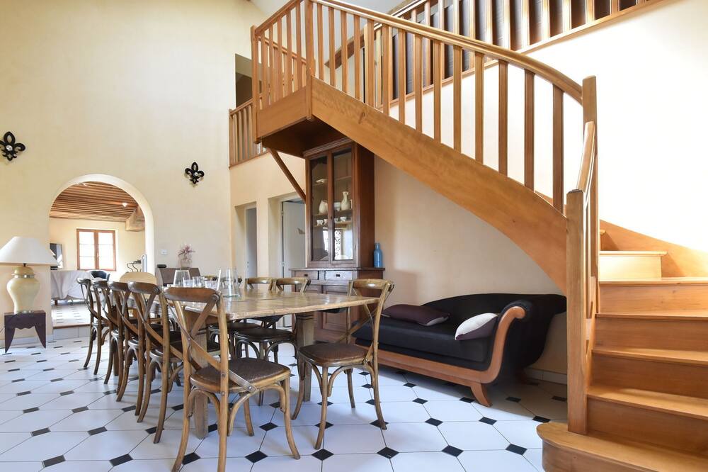 Photo of Livingroom in Chaintre