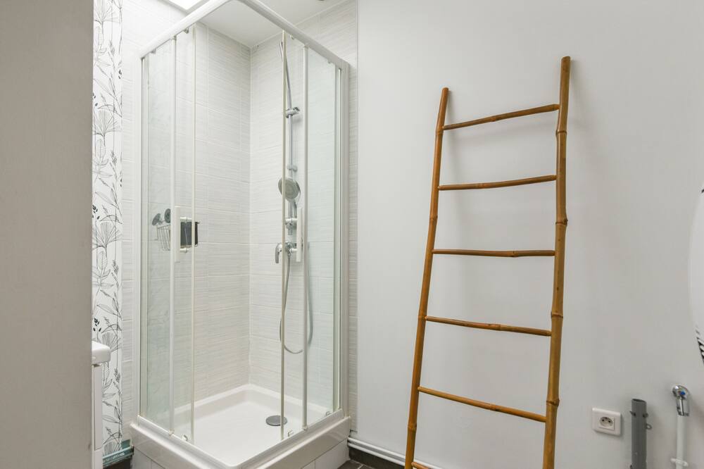 Photo of Bathroom in Lambersart