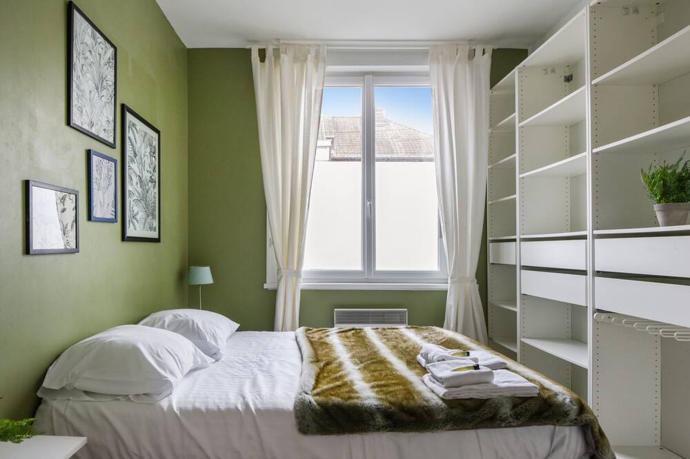 Photo of Bedroom in Lambersart