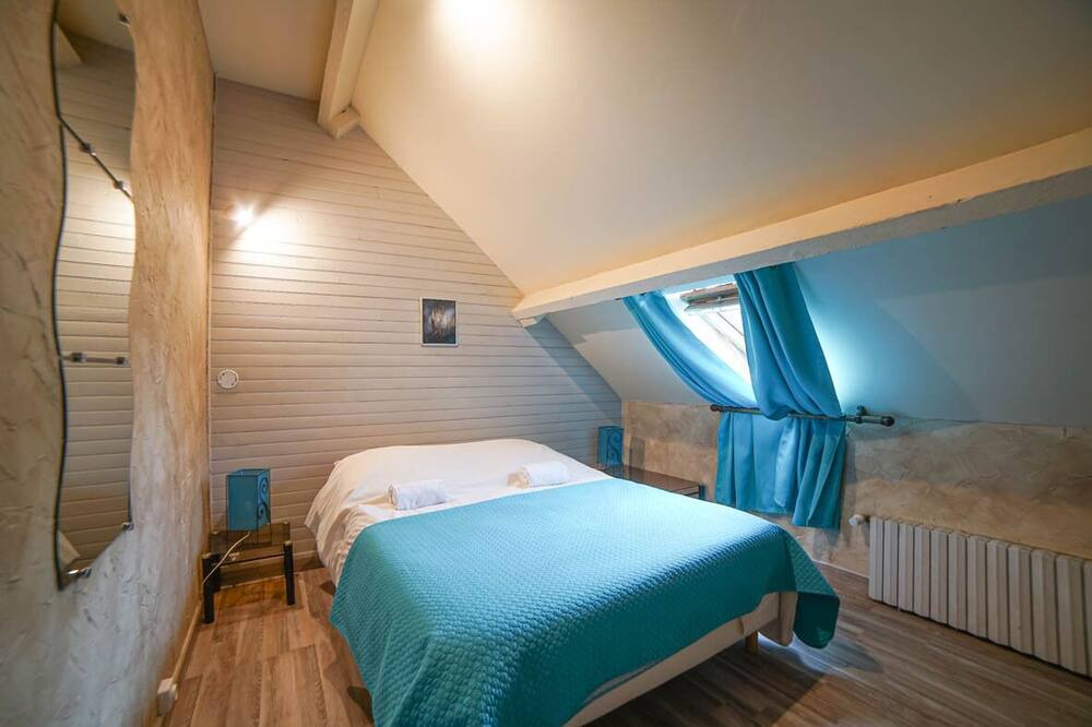 Photo of Bedroom in Tilloloy