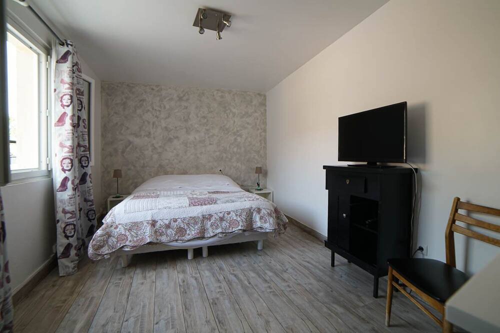 Photo of Bedroom in Tilloloy