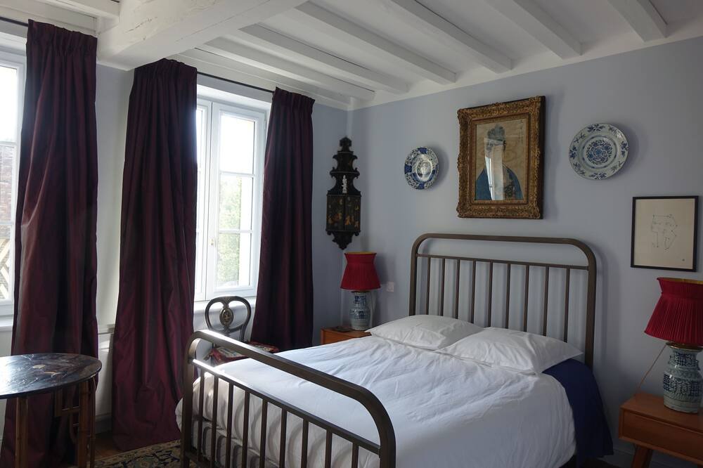 Photo of Bedroom in Le Bec-Hellouin