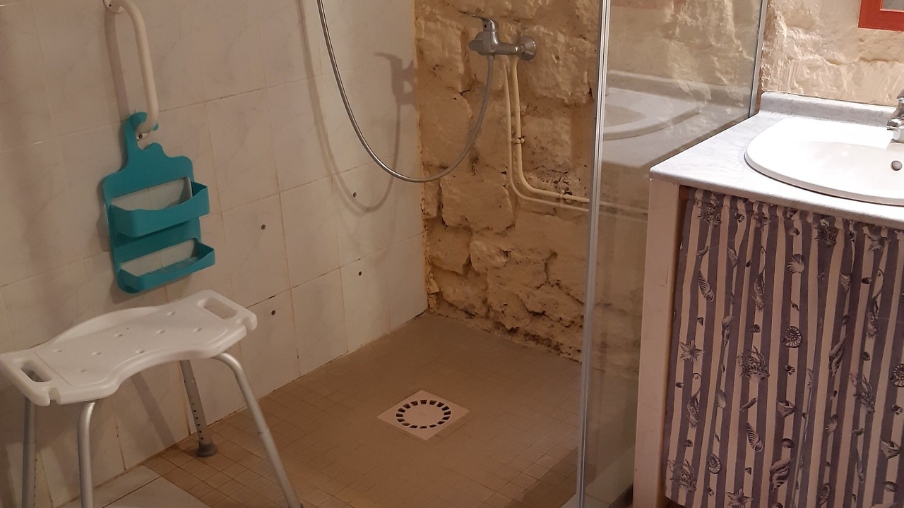 Photo of Bathroom in Bossus-les-Rumigny