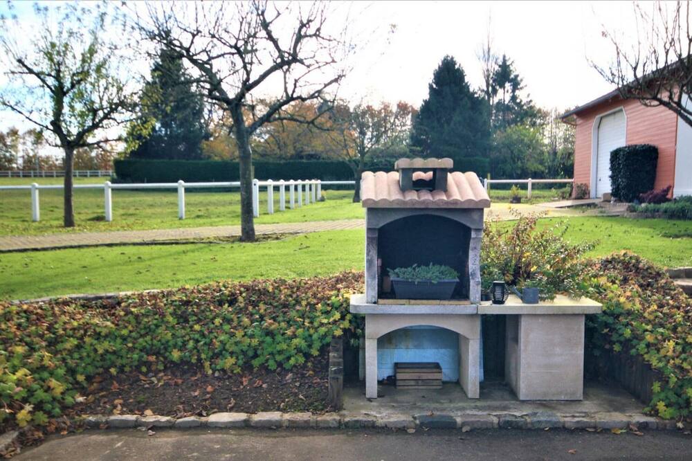Photo of Outdoor in Authieux-Ratieville