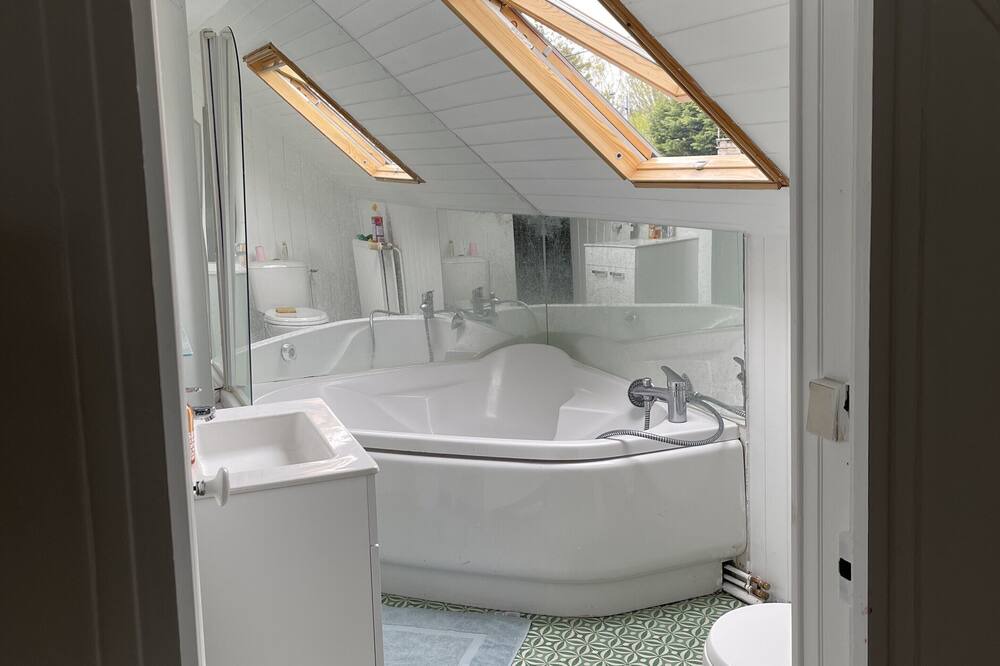 Photo of Bathroom in Saint-Valery-en-Caux