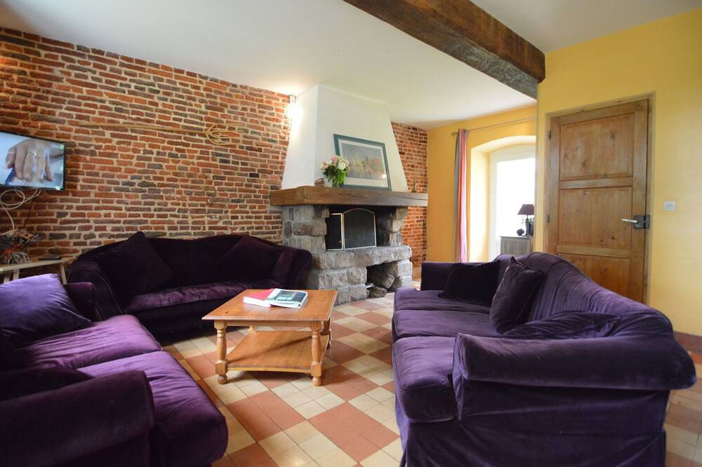 Photo of Livingroom in Gouy-Saint-Andre