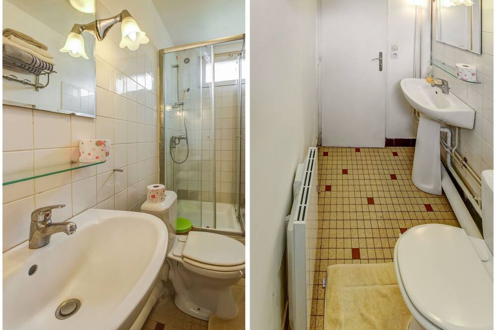 Photo of Bathroom in Raizeux