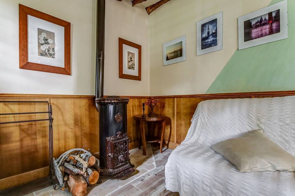 Photo of Livingroom in Raizeux