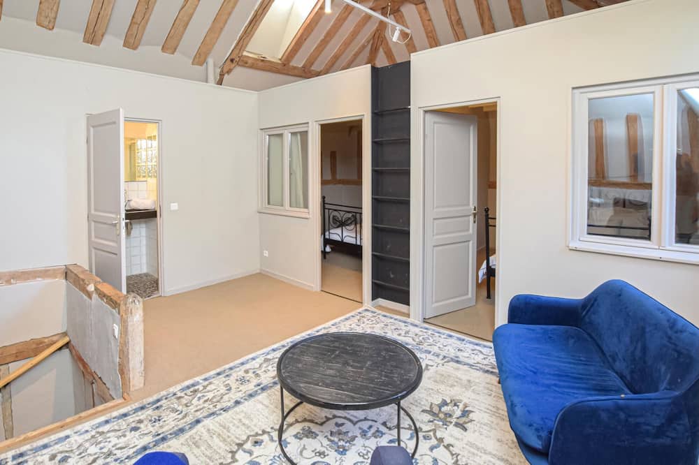 Photo of Bedroom in Ocquerre