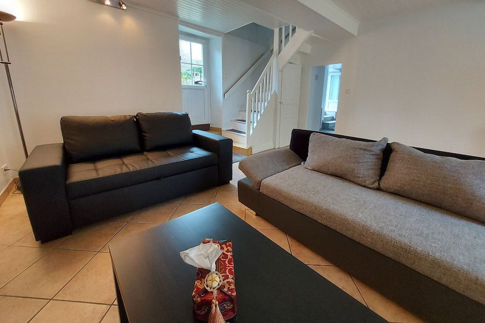 Photo of Livingroom in Neuilly-le-Vendin