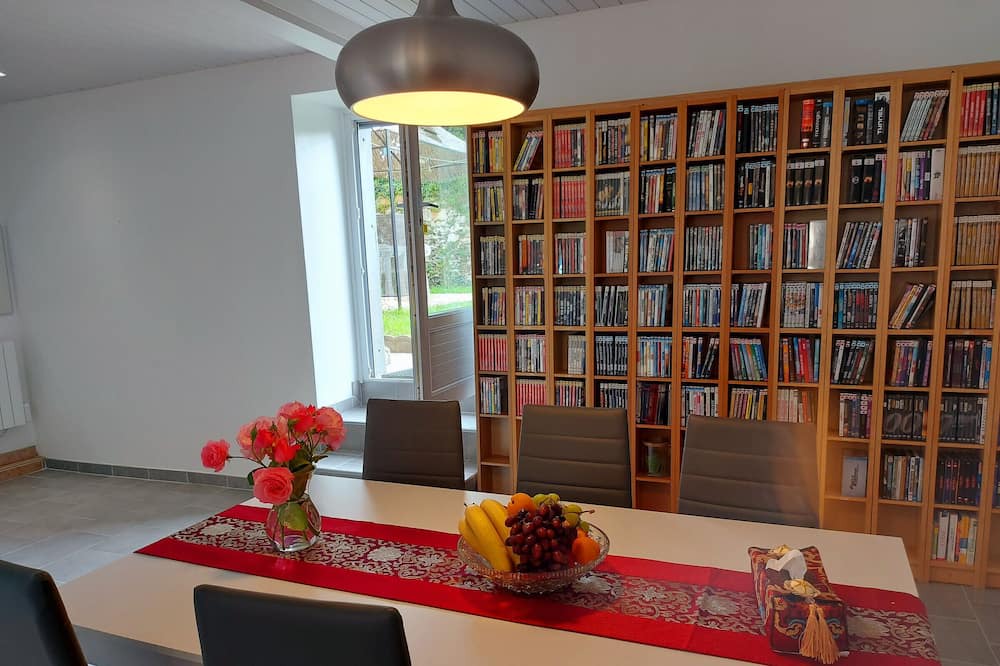 Photo of Kitchen in Neuilly-le-Vendin