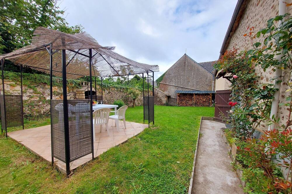 Photo of Outdoor in Neuilly-le-Vendin