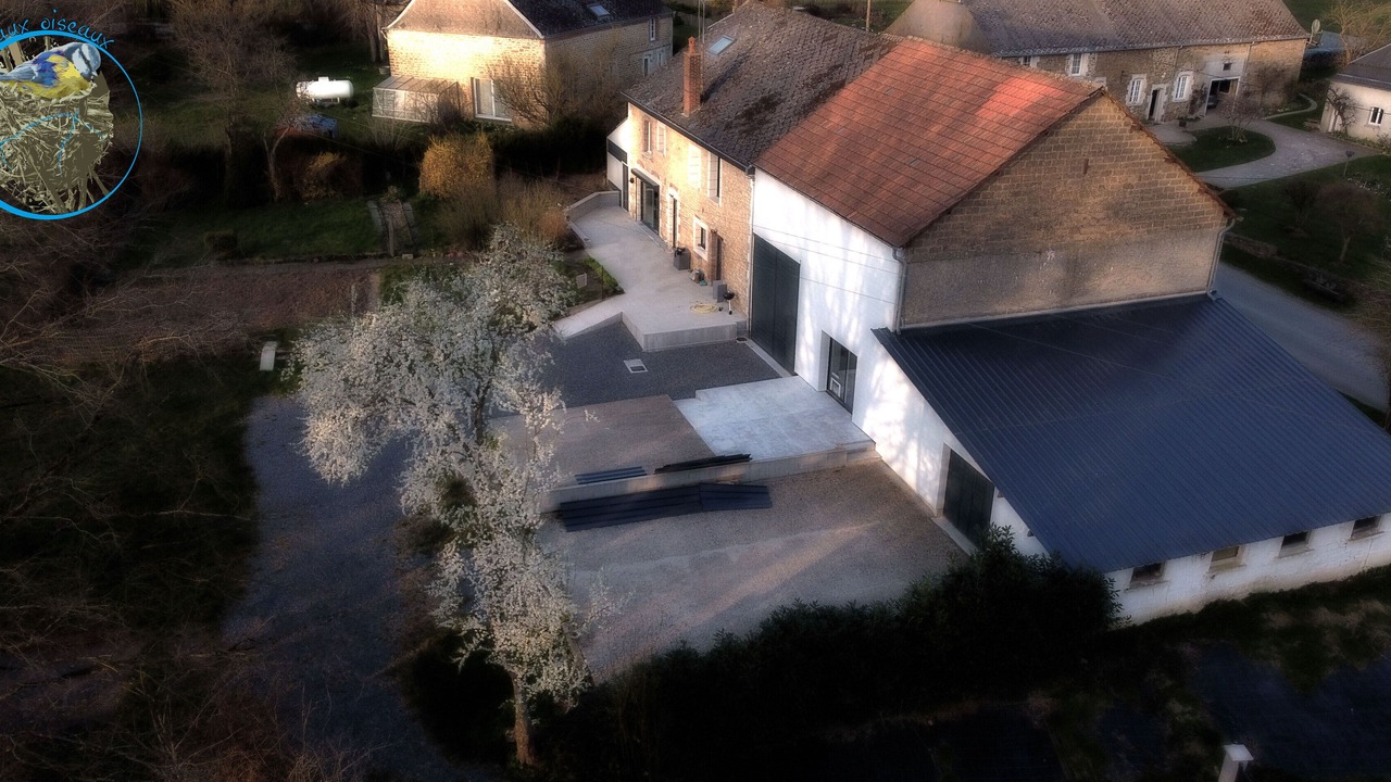 Photo of Outdoor in Neuville-lez-Beaulieu
