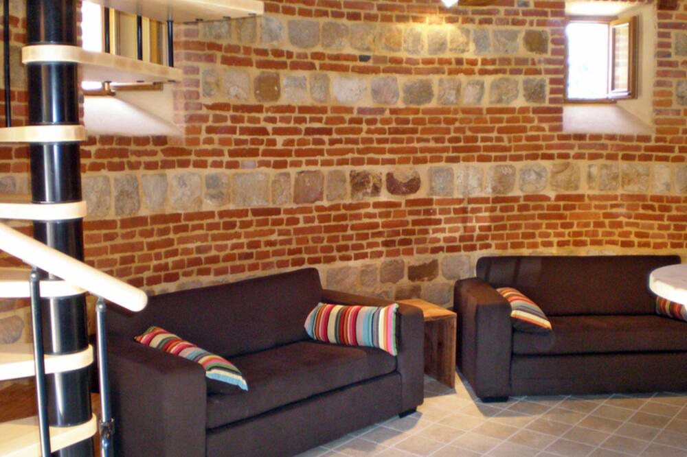 Photo of Livingroom in Heberville