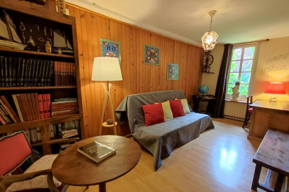 Photo of Livingroom in Varneville-Bretteville