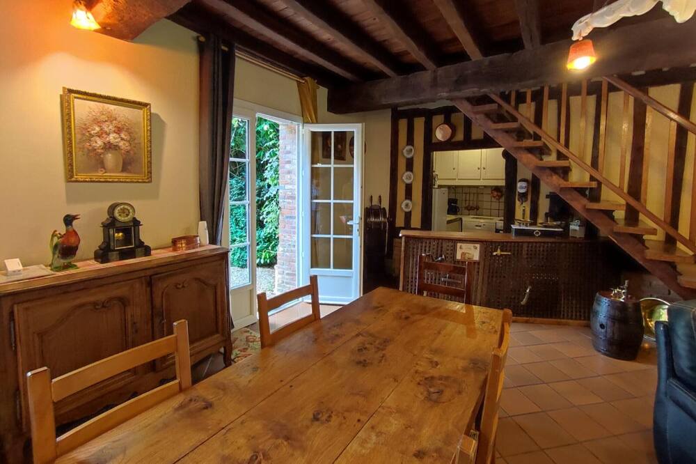 Photo of Livingroom in Varneville-Bretteville