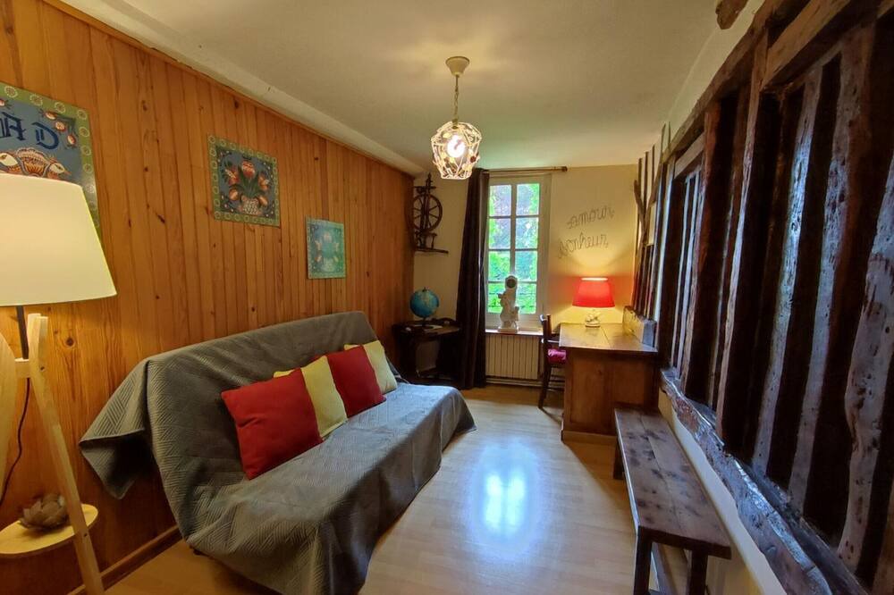 Photo of Livingroom in Varneville-Bretteville