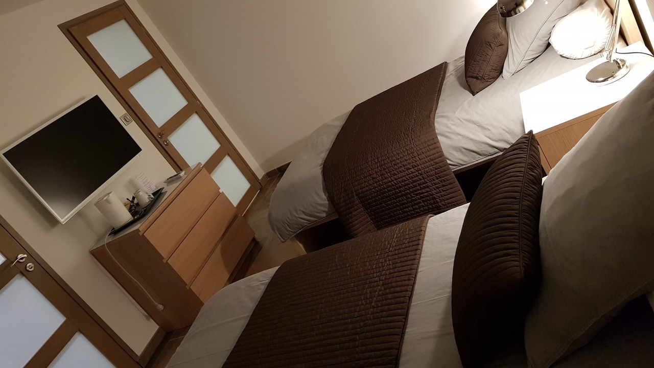 Photo of Bedroom in Wail