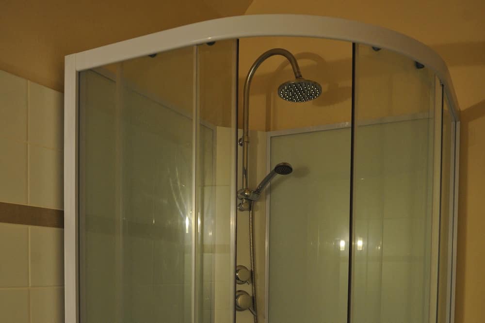 Photo of Bathroom in Nogent-le-Rotrou