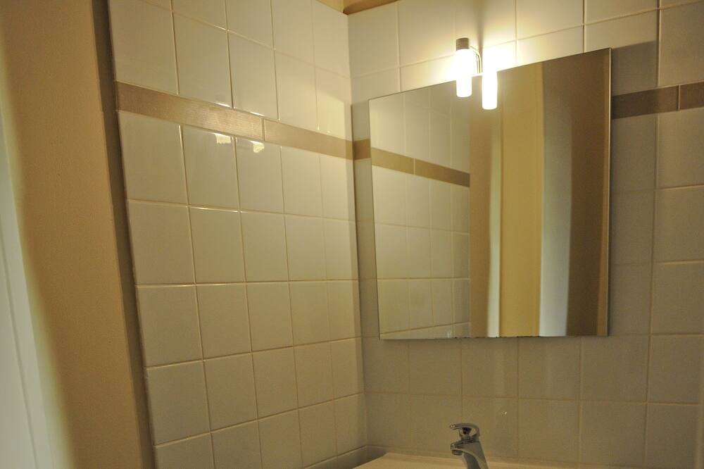 Photo of Bathroom in Nogent-le-Rotrou