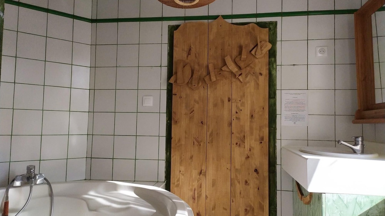 Photo of Bedroom in Bray-et-Lu
