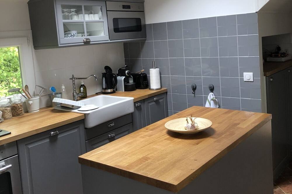 Photo of Kitchen in Lainville-en-Vexin