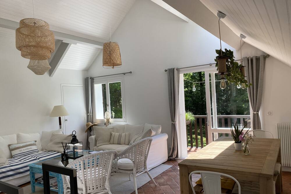 Photo of Livingroom in Lainville-en-Vexin