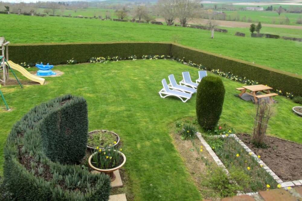 Photo of Outdoor in Quievrecourt