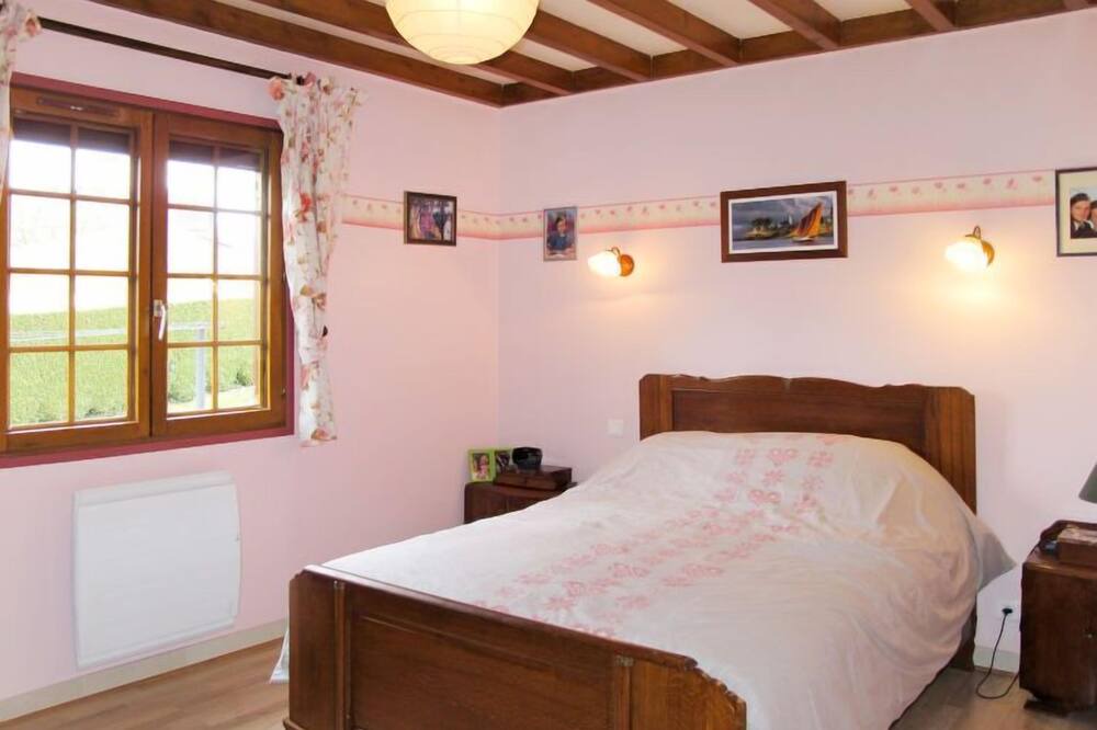 Photo of Bedroom in Quievrecourt