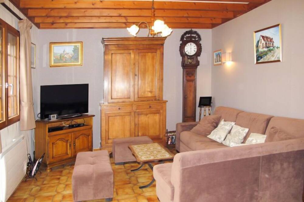Photo of Livingroom in Quievrecourt