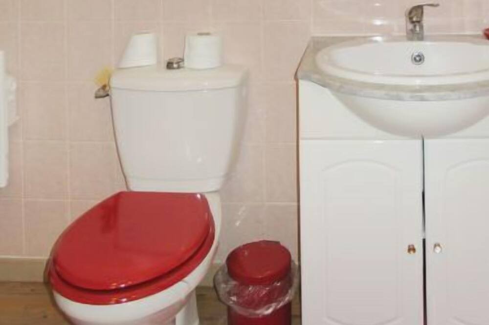 Photo of Bathroom in Quievrecourt