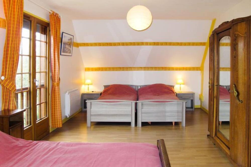 Photo of Bedroom in Quievrecourt