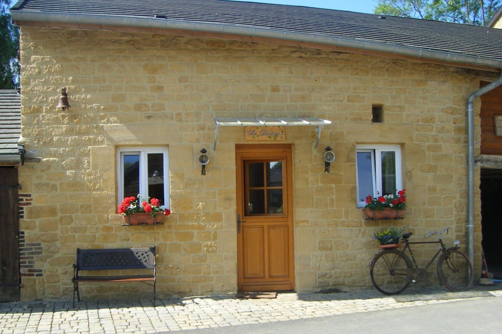 Photo of Outdoor in Haudrecy