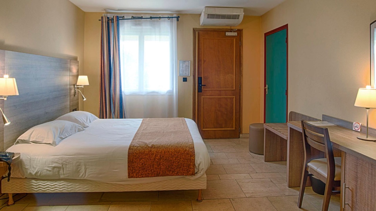 Photo of Bedroom in Creney-pres-Troyes