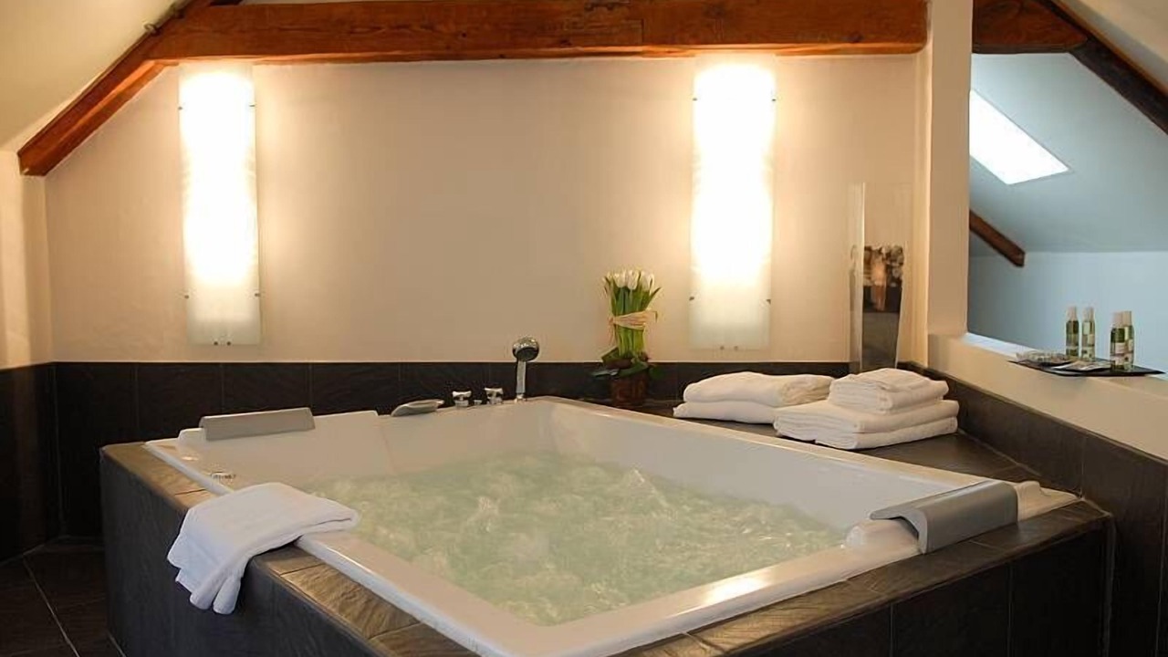Photo of Bathroom in Eu