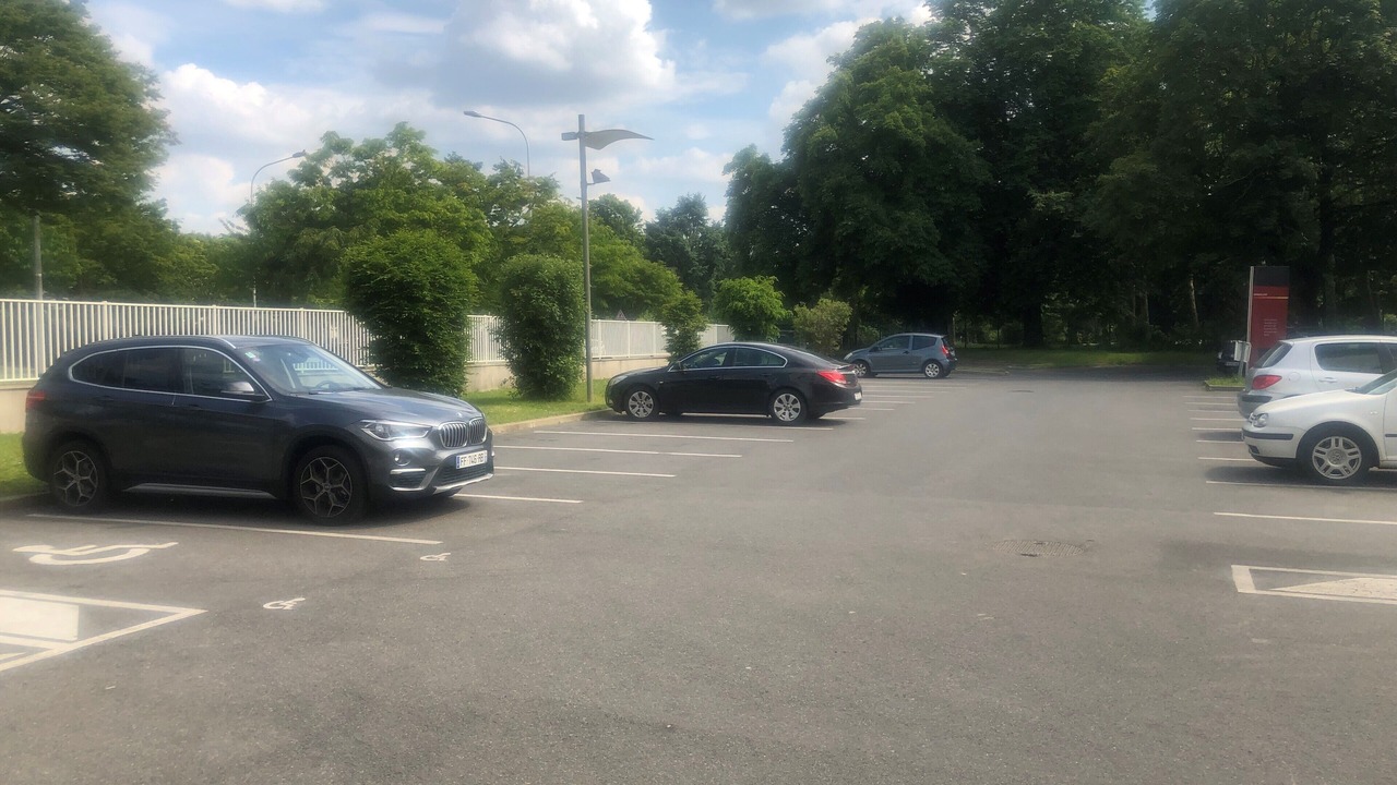 Photo of Others in Gennevilliers