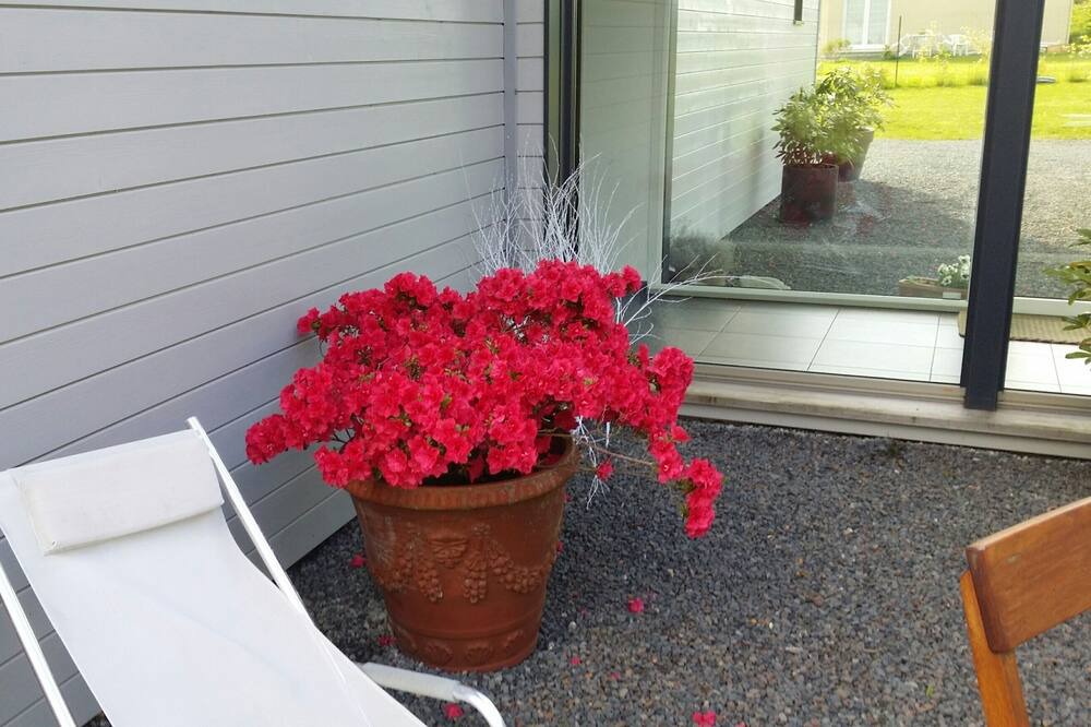 Photo of Patio Balcony in Saint-Gatien-des-Bois