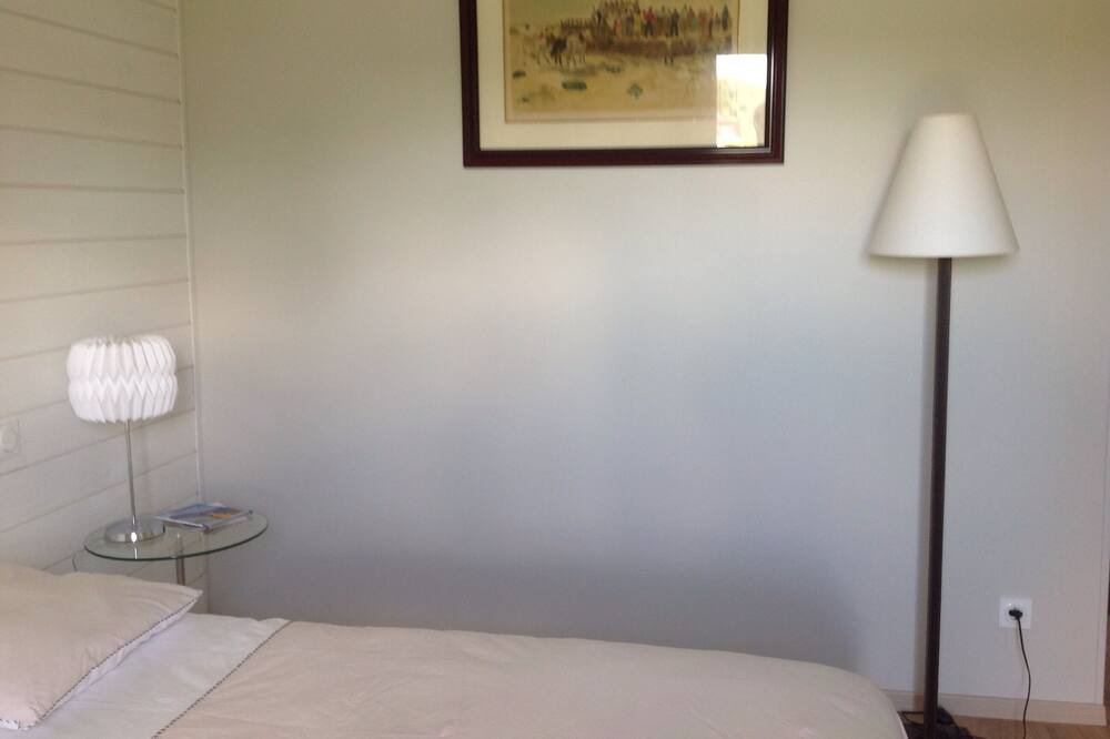 Photo of Bedroom in Saint-Gatien-des-Bois
