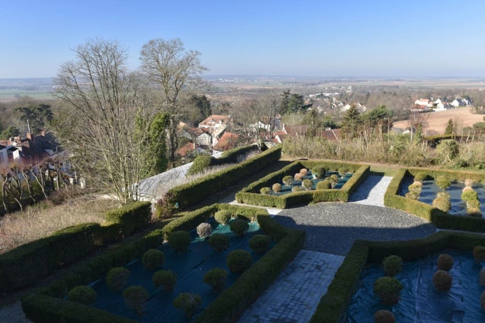 Photo of Others in Neauphle-le-Chateau