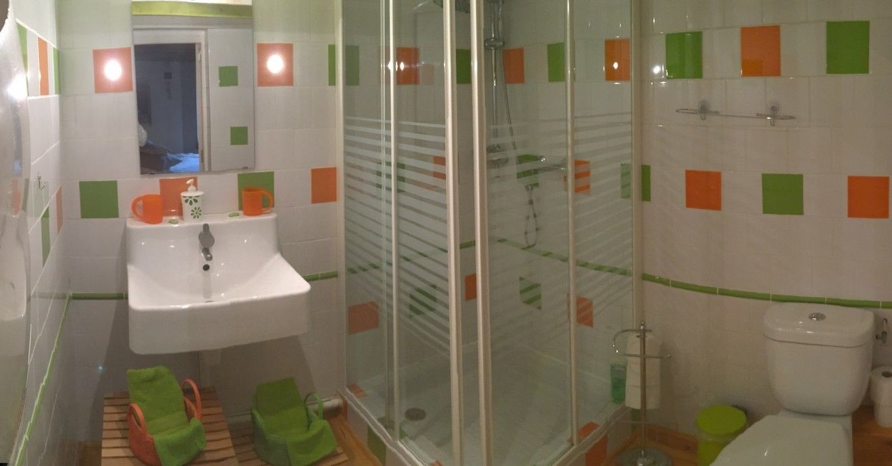Photo of Bathroom in Dorengt
