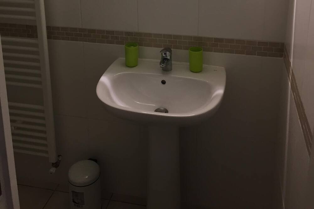 Photo of Bathroom in Lillers