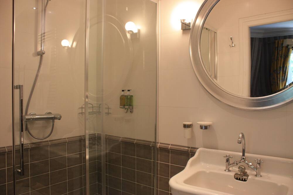 Photo of Bathroom in Avesnes-en-Bray