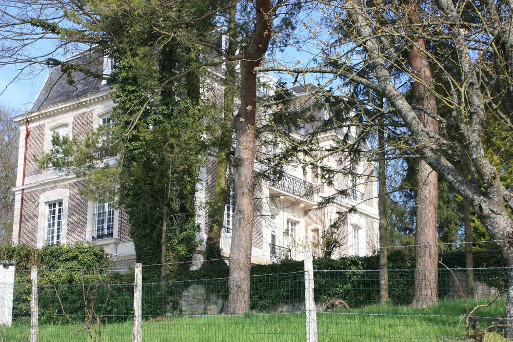 Photo of Outdoor in Avesnes-en-Bray