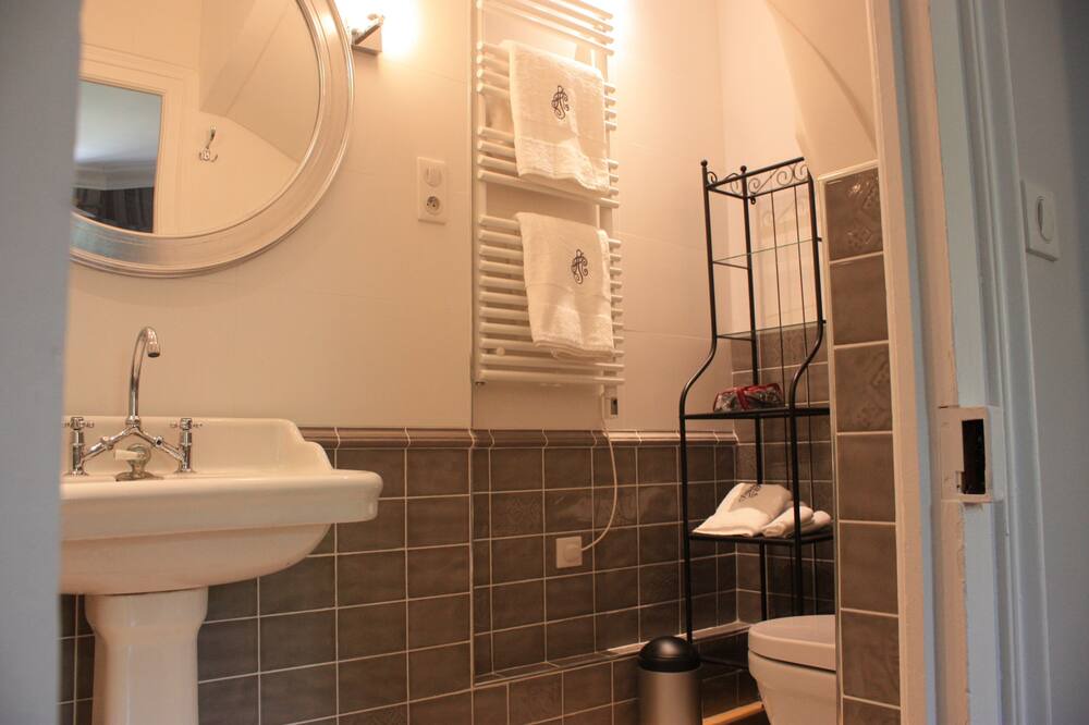 Photo of Bathroom in Avesnes-en-Bray