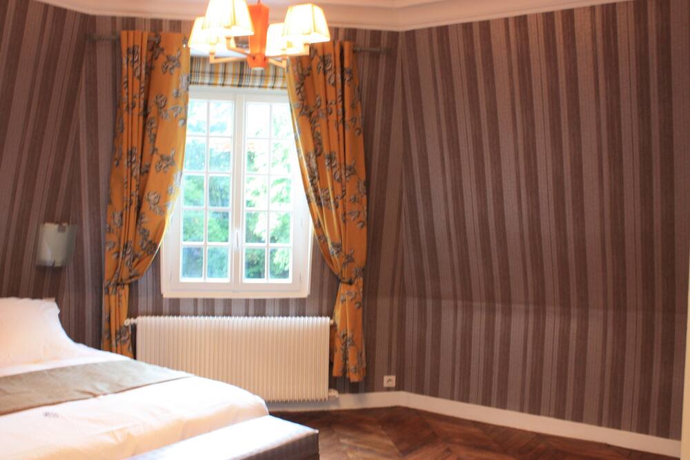 Photo of Bedroom in Avesnes-en-Bray
