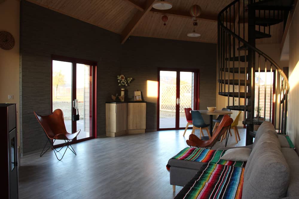 Photo of Livingroom in Omiecourt