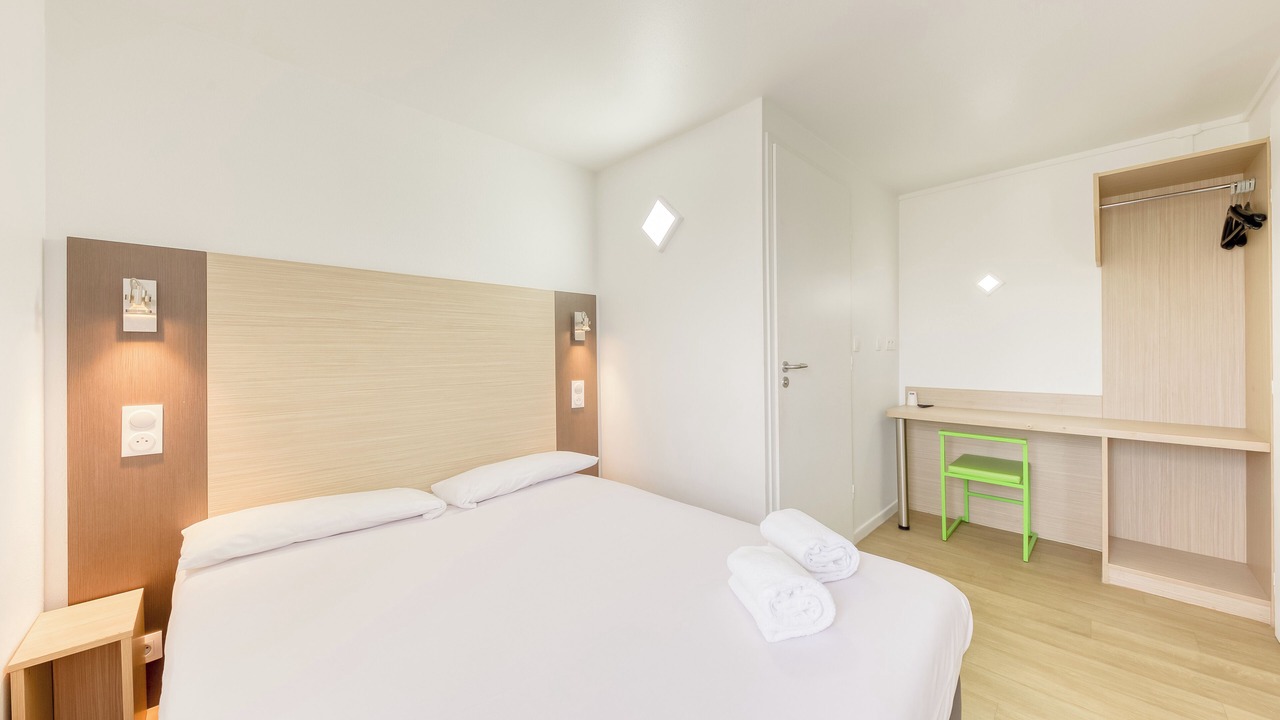 Photo of Bedroom in Claye-Souilly