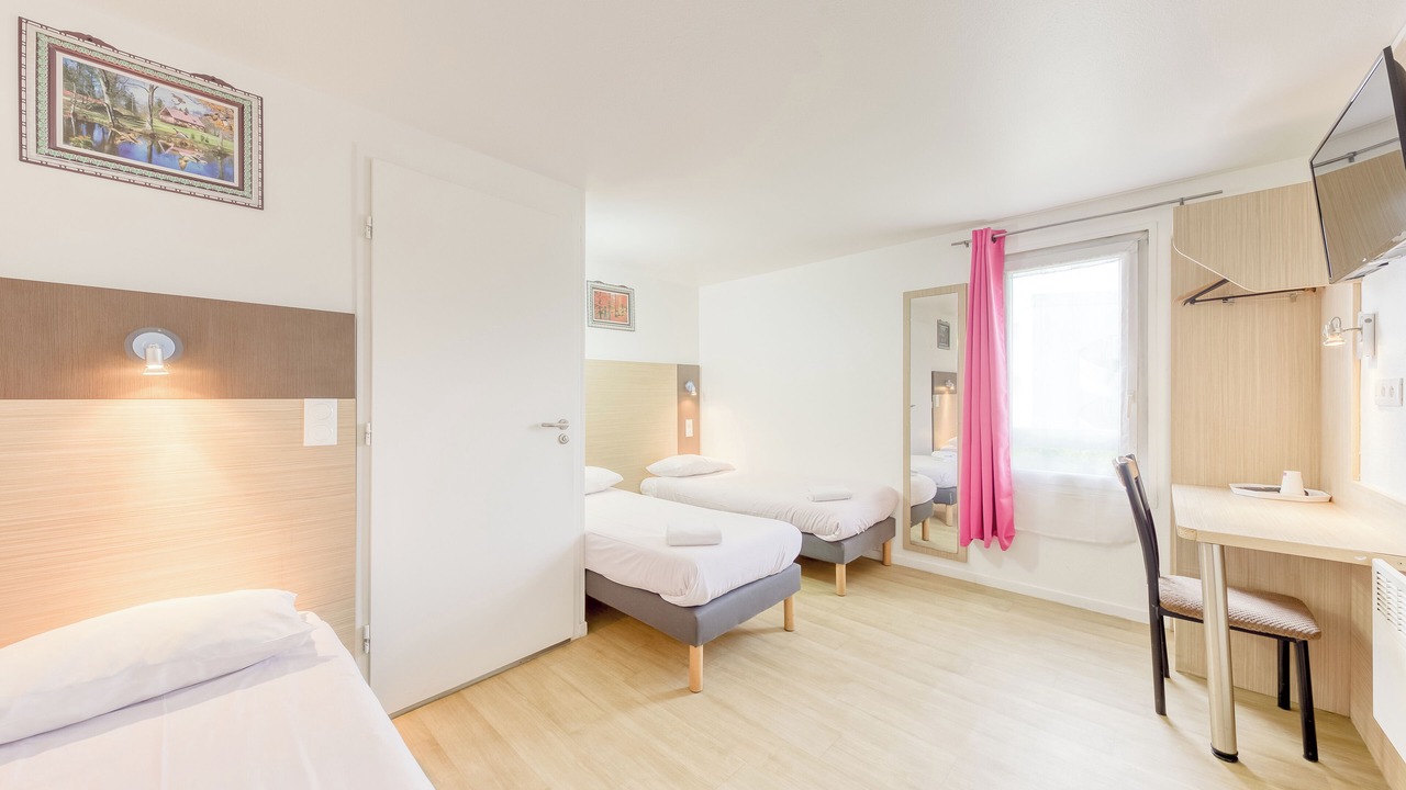 Photo of Bedroom in Claye-Souilly