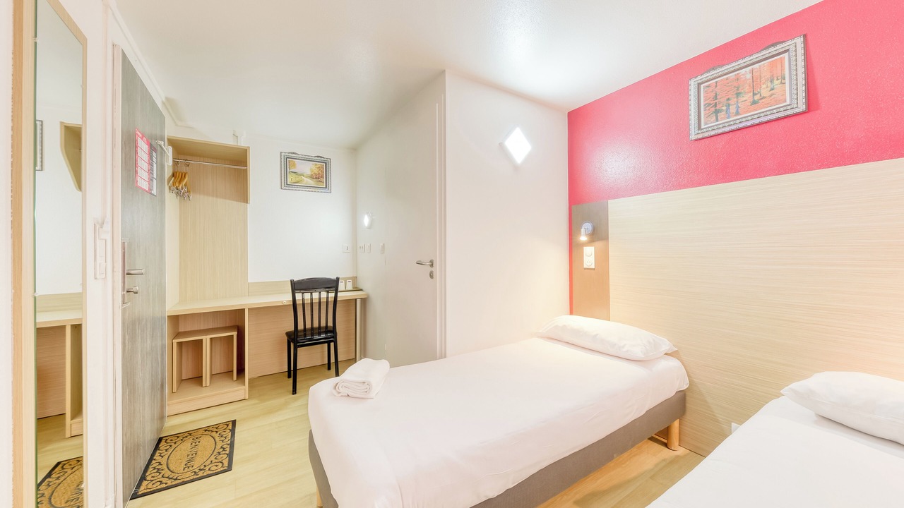 Photo of Bedroom in Claye-Souilly